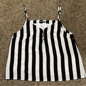 Black & White Tank Top Size XL